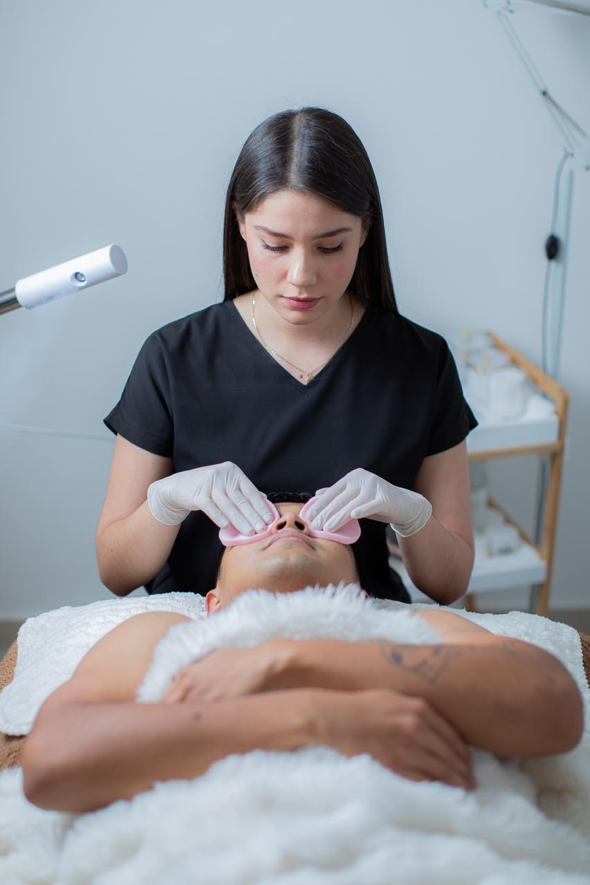 Tratamiento facial en Serena Spa